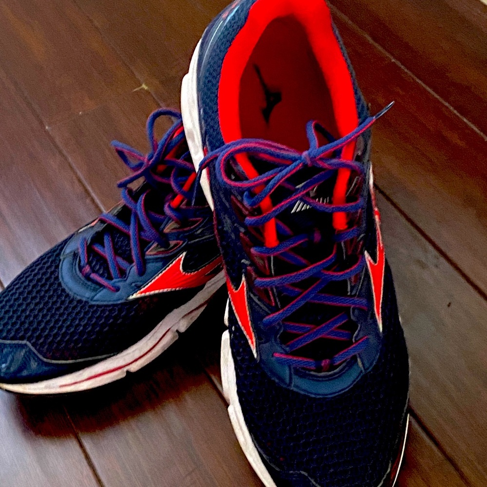 A runners dream or even a walker. Lightweight, low absorption for any terrain.